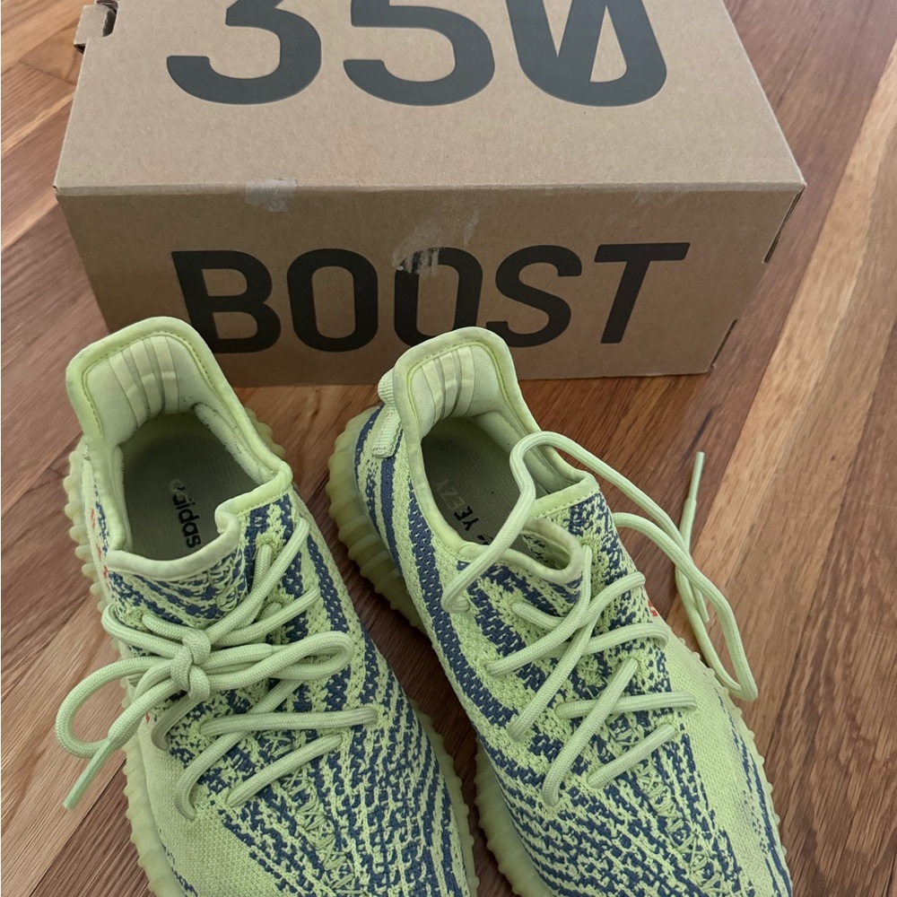 Adidas Yeezy Boost 350 - Picture 11 of 17